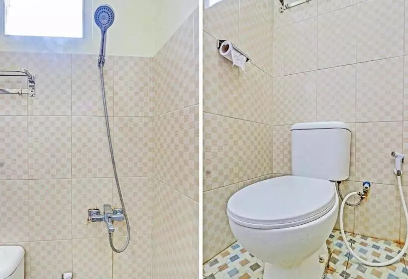 Hotelli Oyo 93034 Ayri Home