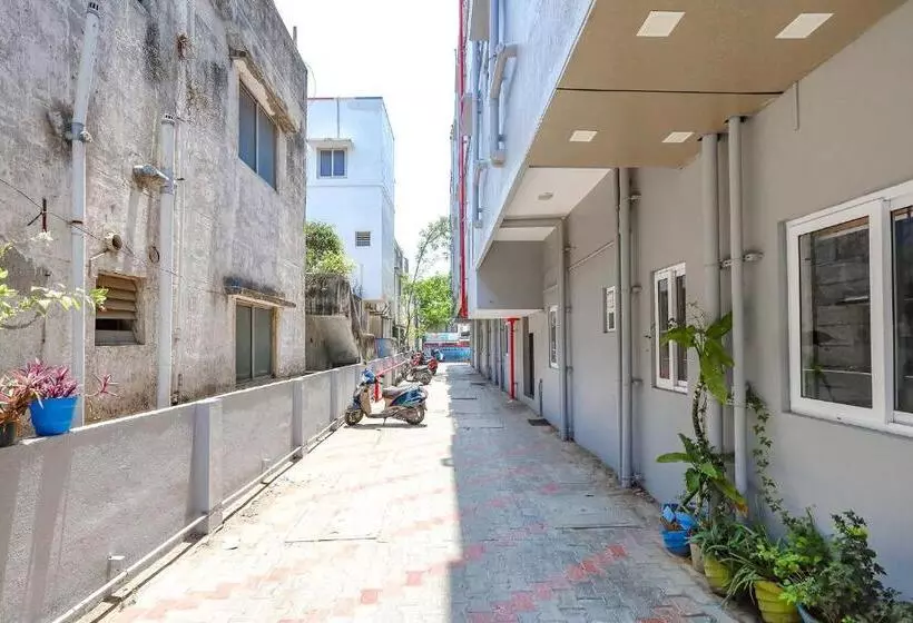 Fabhotel Perfect Stays   Nr Sivet College & National Institute Of Ocean Technology