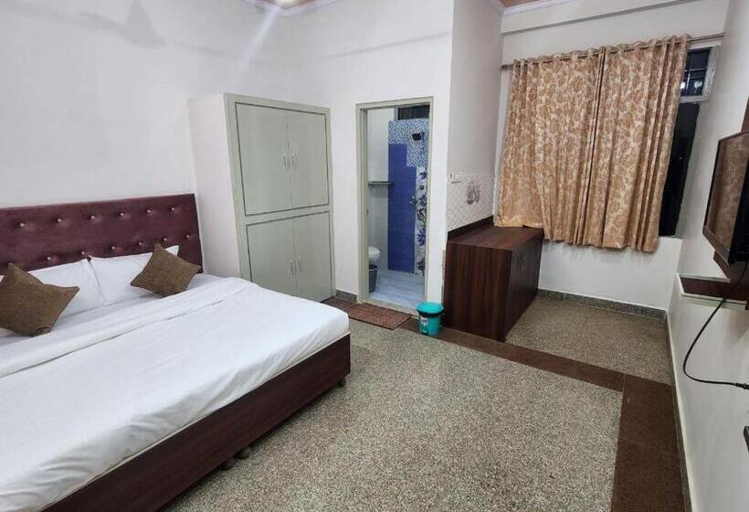 هتل Reyansh Restaurant & Cafe