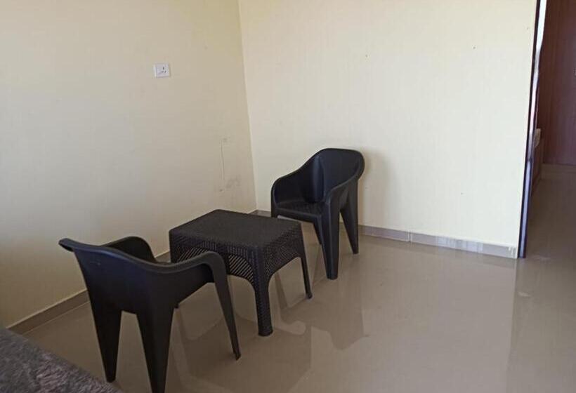 Hotelli Serene Deluxe Row Villa