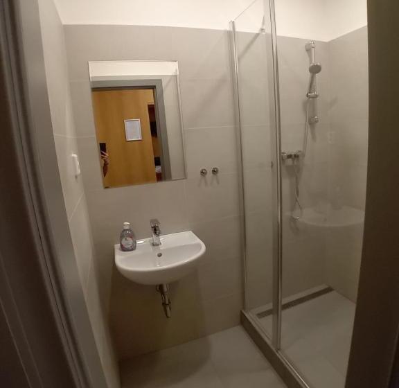 Szálloda Zimní Stadion Slaný