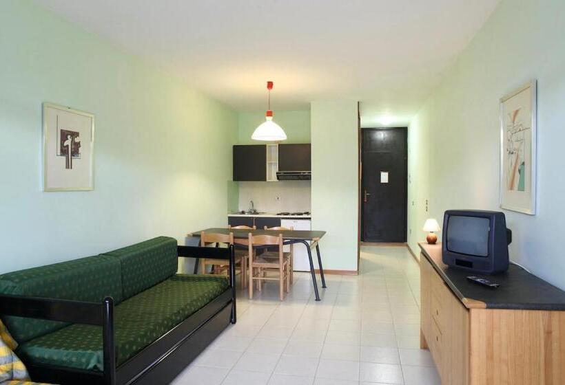 Isa Studio 3 Beds In Residence With Swimming Pool Bed And Bath Linen Included