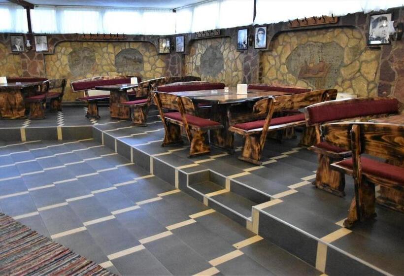 St. George Hotel & Restaurant