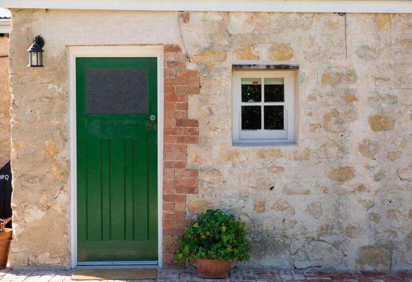 مبيت وإفطار Green Door Bnb