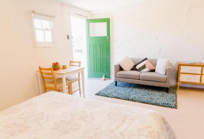 مبيت وإفطار Green Door Bnb