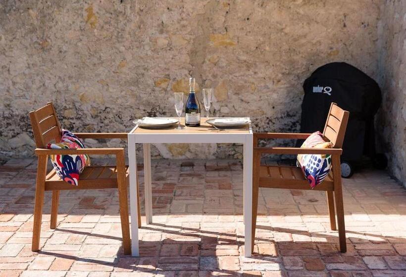 مبيت وإفطار Green Door Bnb