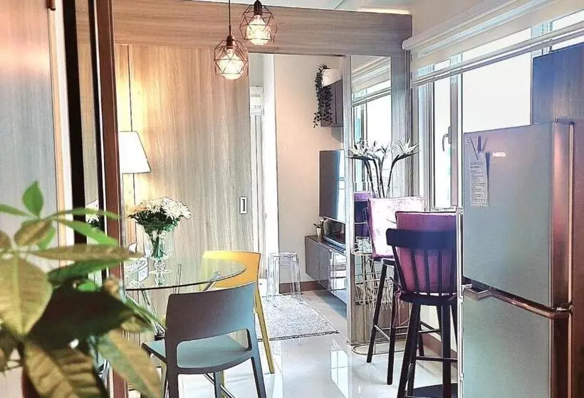 Cozy Penthouse 2br Suite W Balcony Amazing Manila Bay View And City Skyline Near Moa