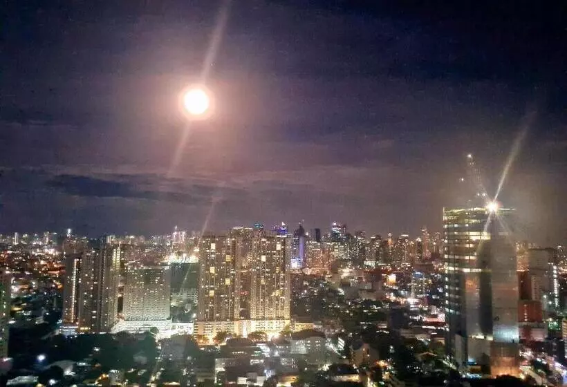 Cozy Penthouse 2br Suite W Balcony Amazing Manila Bay View And City Skyline Near Moa
