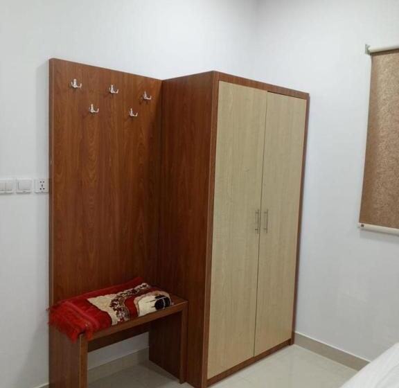 Отель Abahi Buqayq Palace