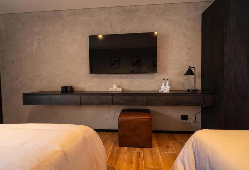 ホテル Alcalà Expo