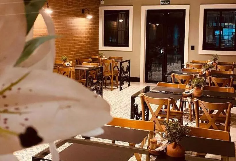 ホテル Pousada Café Du Lirio