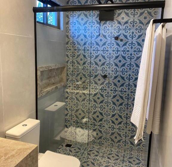 فندق Pousada Café Du Lirio