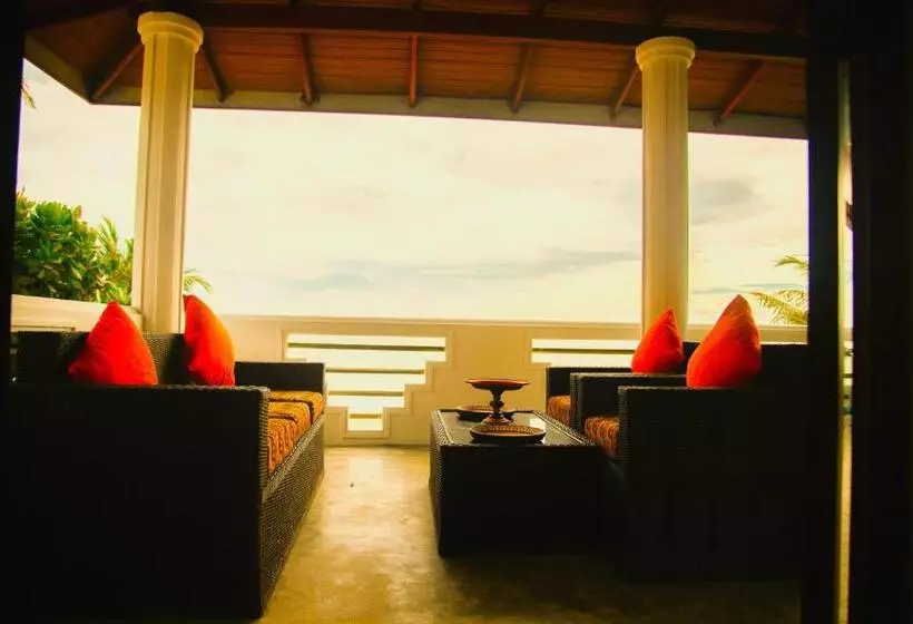 ホテル Sea Crest Beach Villa