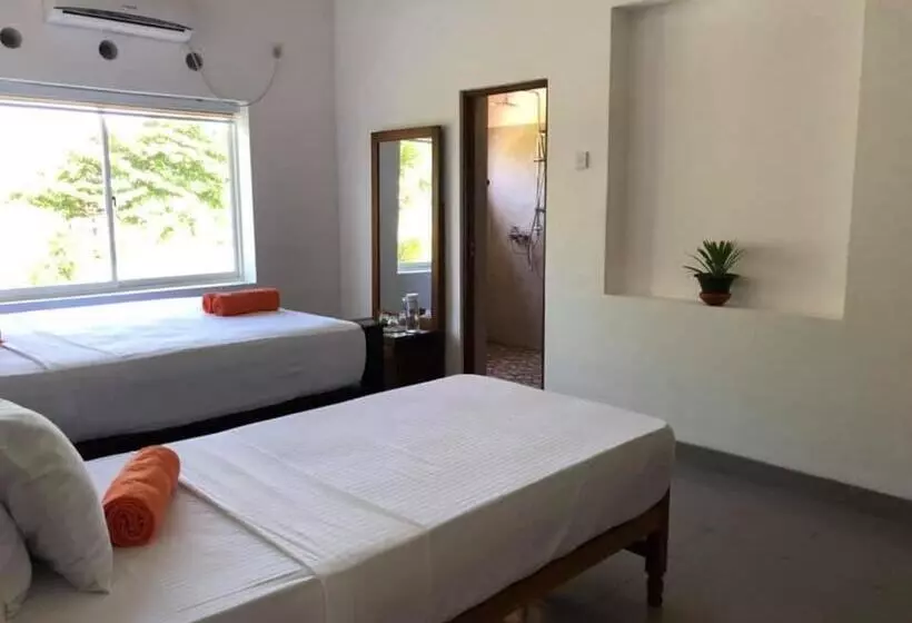 ホテル Sea Crest Beach Villa