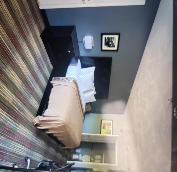 בית מלון כפרי Sunset Inn