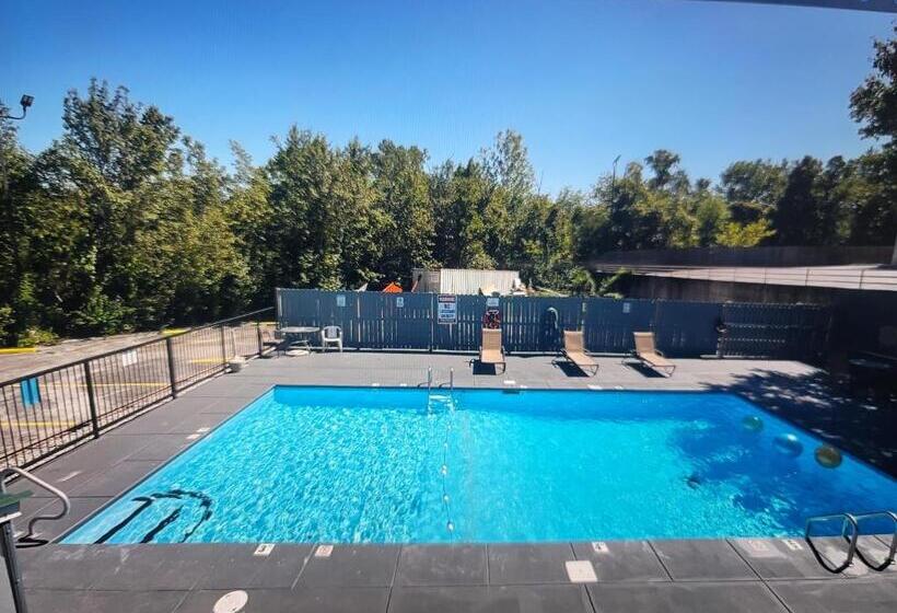 בית מלון כפרי Sunset Inn