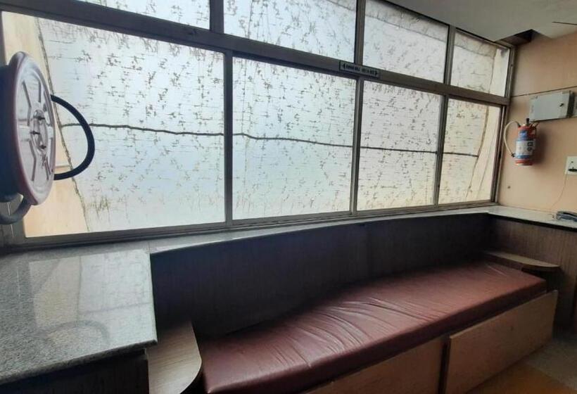 Hotell Vishwa Near To Railway Station Kolhapur