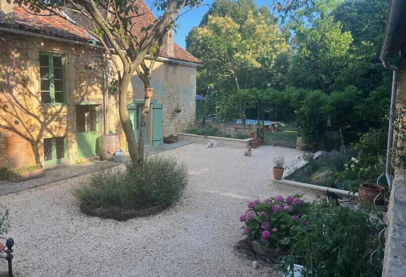 פנסיון 1 Rue Pasquet Pool Suite With Kitchen