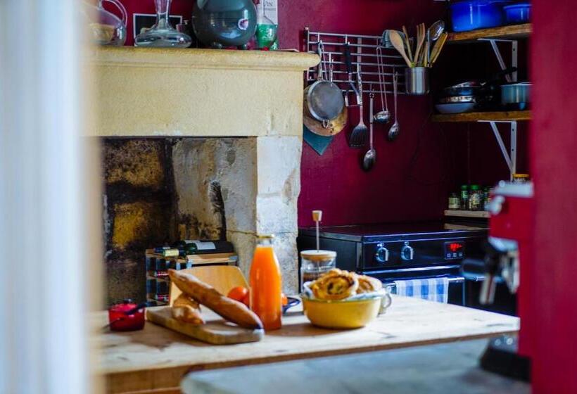 פנסיון 1 Rue Pasquet Pool Suite With Kitchen