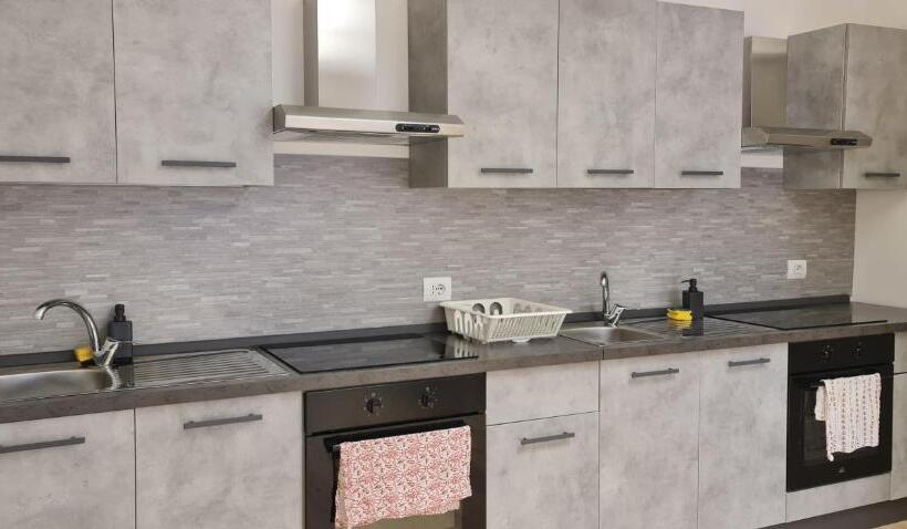 پانسیون Infinity Collection