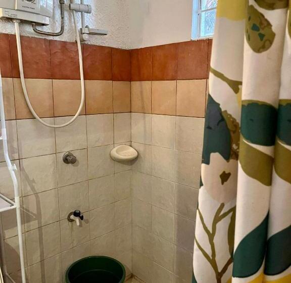 Pensjonat Marikina 32 Sqm Studio For Transients W Wifi 40 Inch Tv Parking