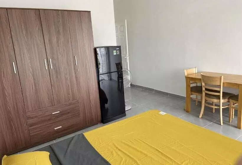 هاستل Sol House Saigon Airport
