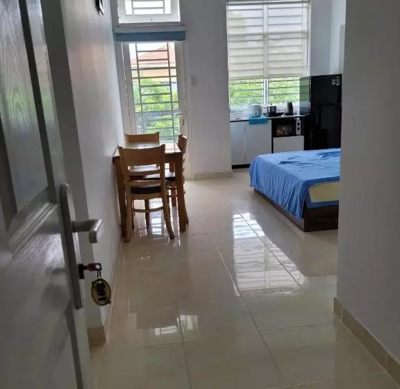 هاستل Sol House Saigon Airport
