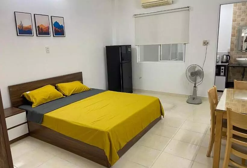 هاستل Sol House Saigon Airport