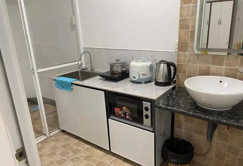 هاستل Sol House Saigon Airport