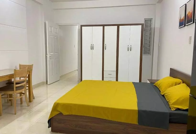 هاستل Sol House Saigon Airport