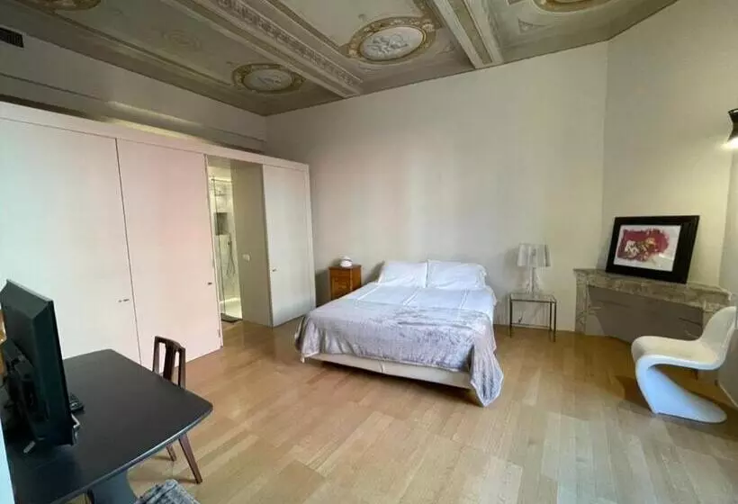 تختخواب و صبحانه Bb A Parma Duomo