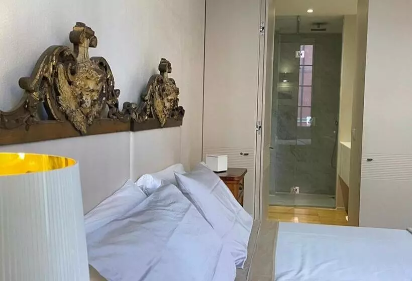 تختخواب و صبحانه Bb A Parma Duomo