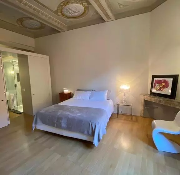 تختخواب و صبحانه Bb A Parma Duomo