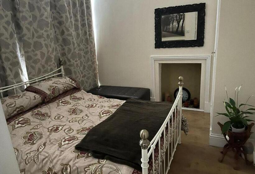 Bed and Breakfast Glengate Larder Flat