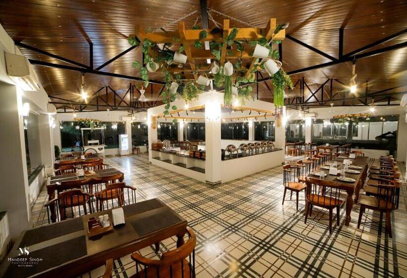 Elite Valley Grassfield Resort