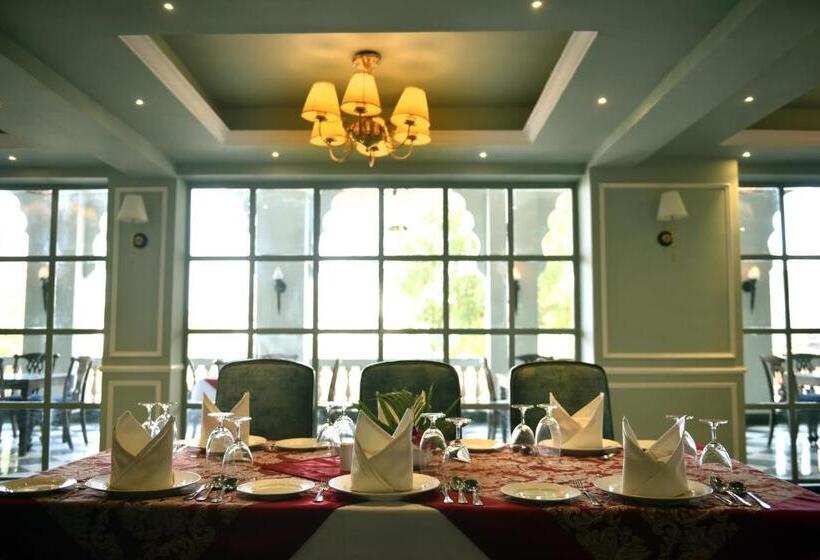 בית מלון כפרי Chandra Raj Mahal