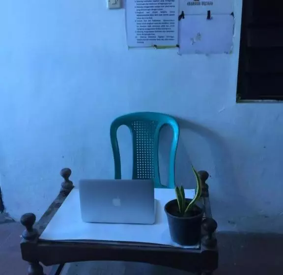 Hotelli Oyo Life 93009 Griya Nautika Sedati