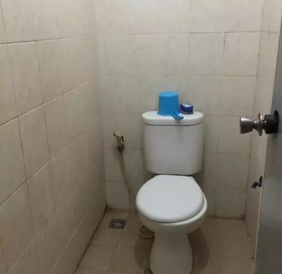 Hotelli Oyo Life 93009 Griya Nautika Sedati