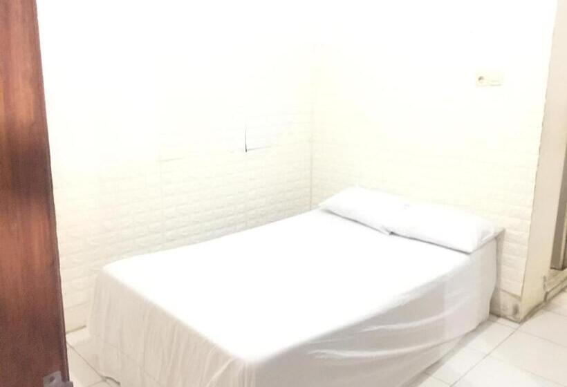 فندق Oyo Life 93009 Griya Nautika Sedati