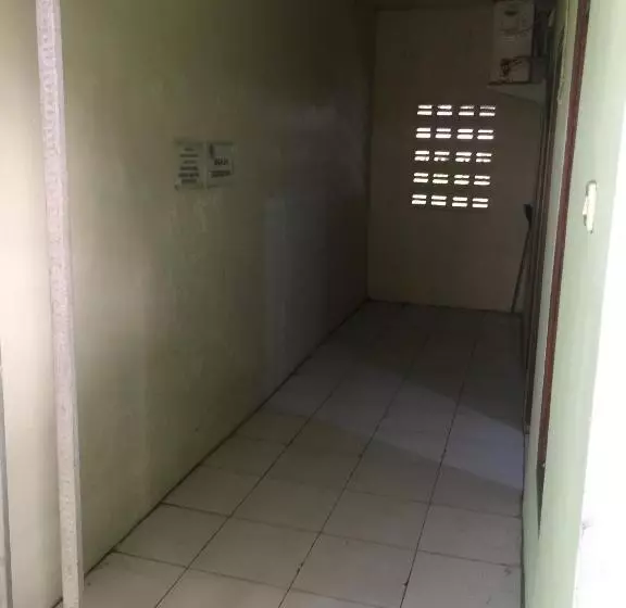 Hotelli Oyo Life 93009 Griya Nautika Sedati