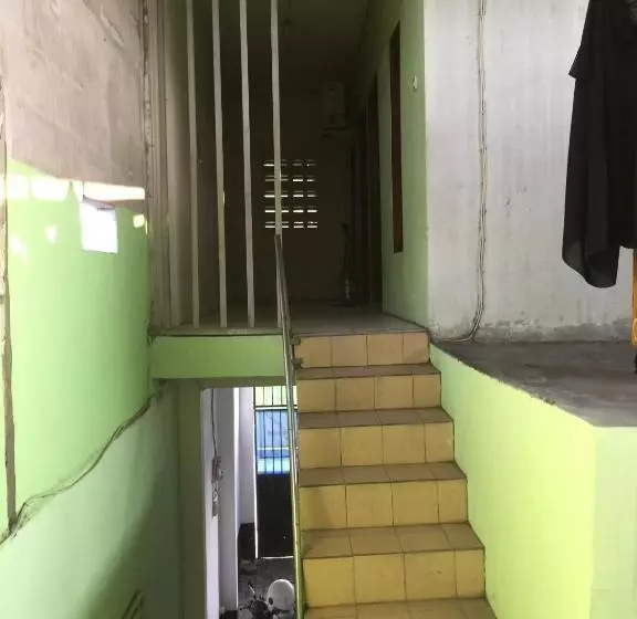 Hotelli Oyo Life 93009 Griya Nautika Sedati