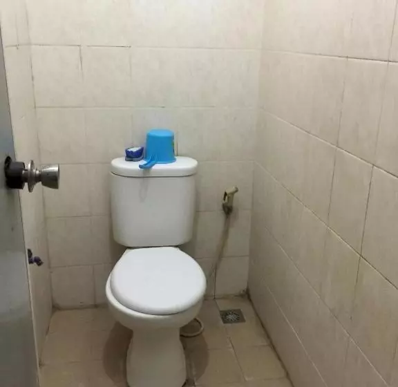 Hotelli Oyo Life 93009 Griya Nautika Sedati