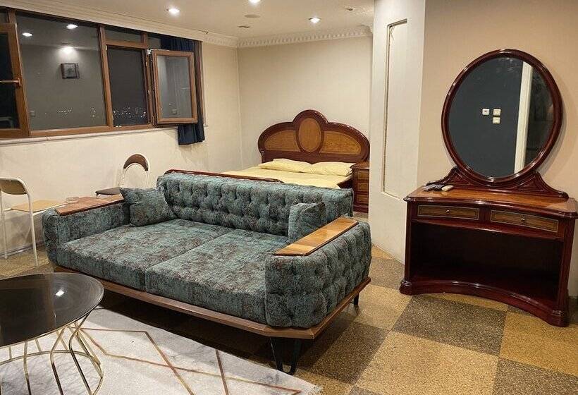 בית מלון כפרי Petek