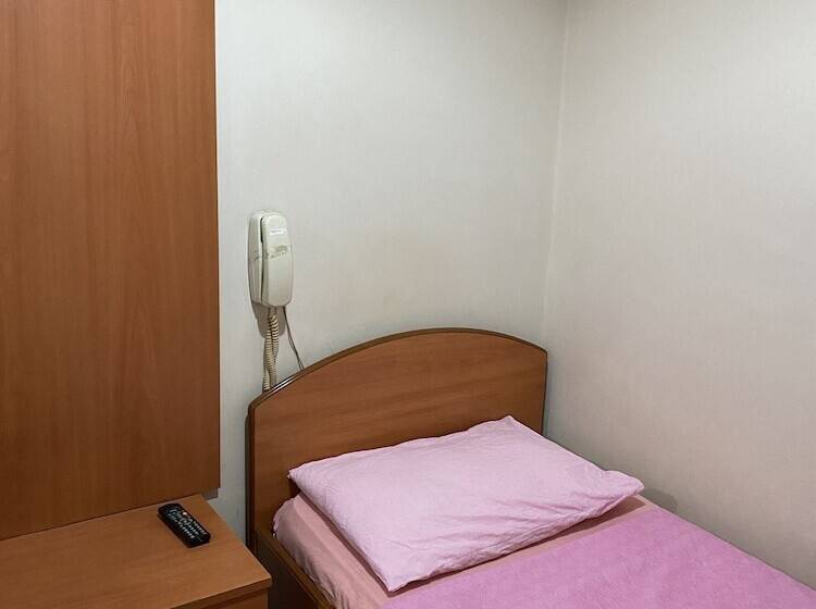 בית מלון כפרי Petek