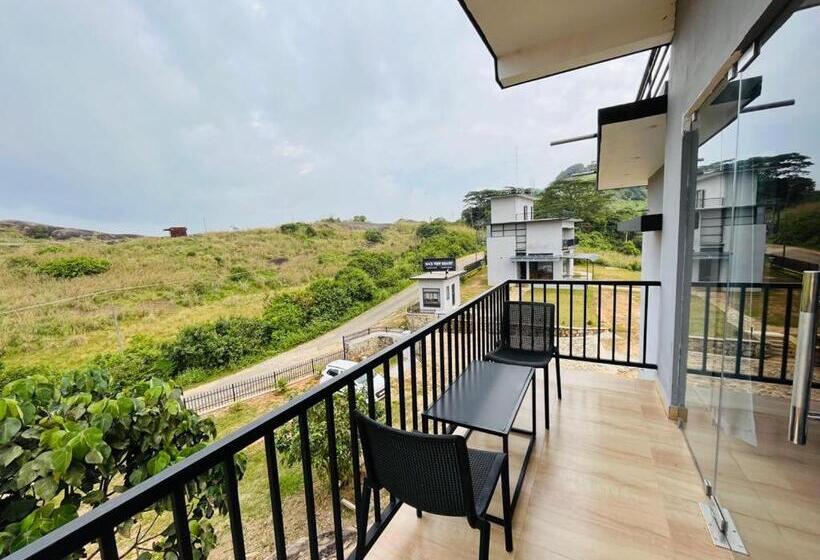 בית מלון כפרי Rock View Resort