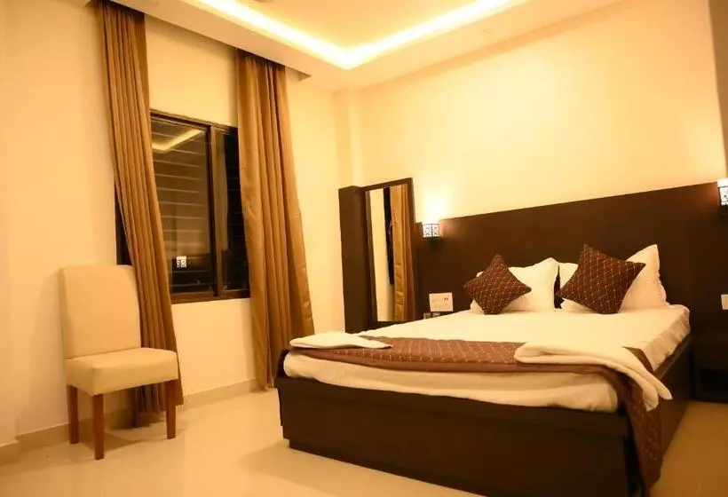 Hotelli Tripti Biswanath Chariali