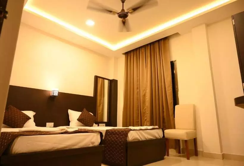 Hotelli Tripti Biswanath Chariali