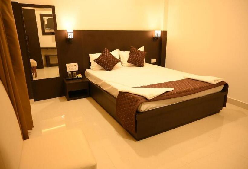 فندق Tripti Biswanath Chariali