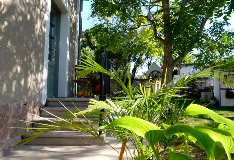 ペンション Hatablak Köveskál