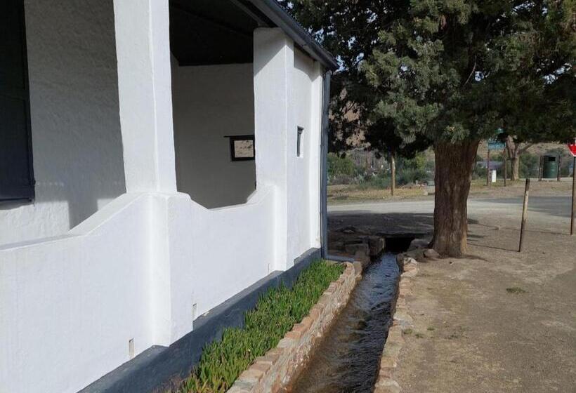 ペンション Living Waters House